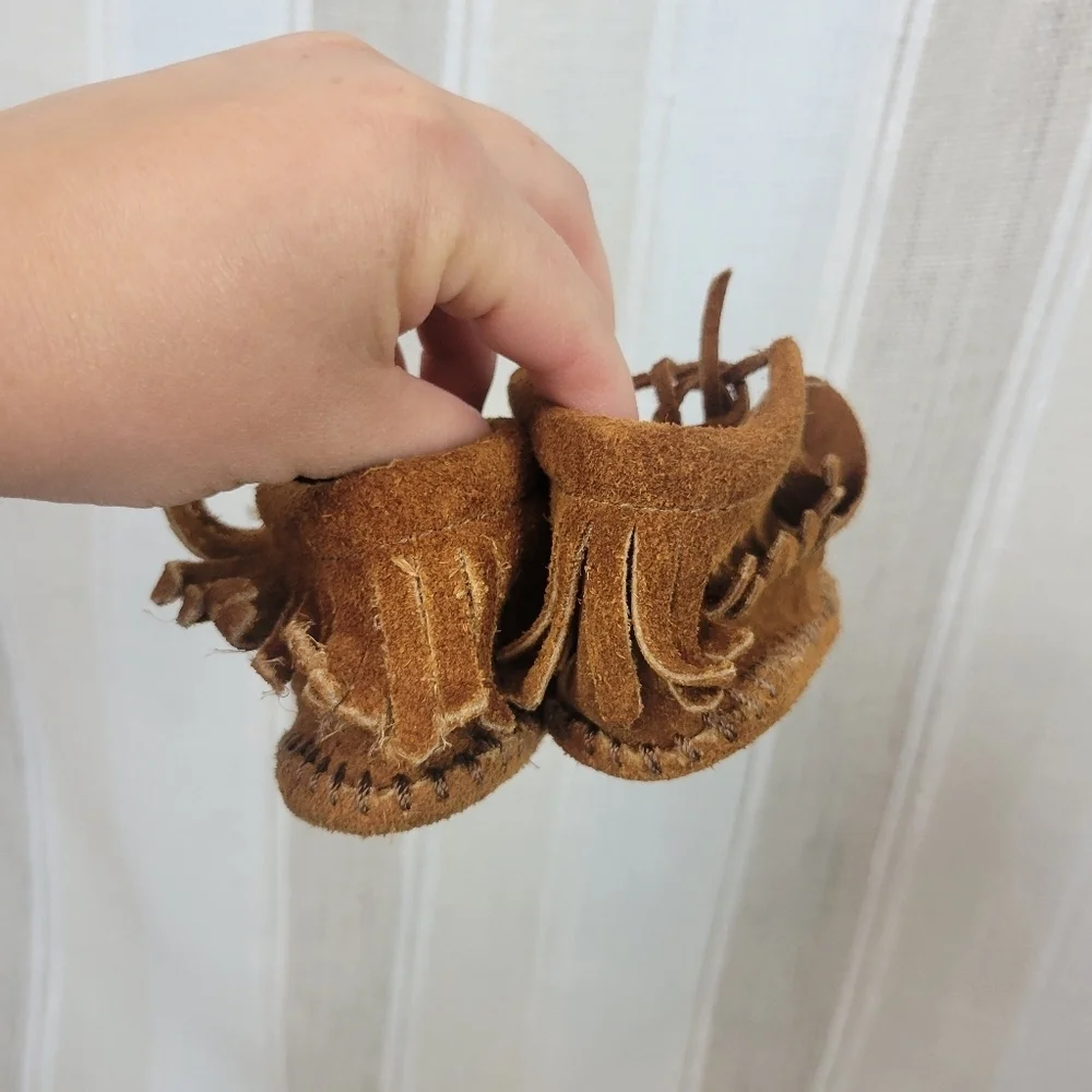 Minnetonka Genuine Leather Moccasins Tan Brown Baby Toddler Size‎ 3